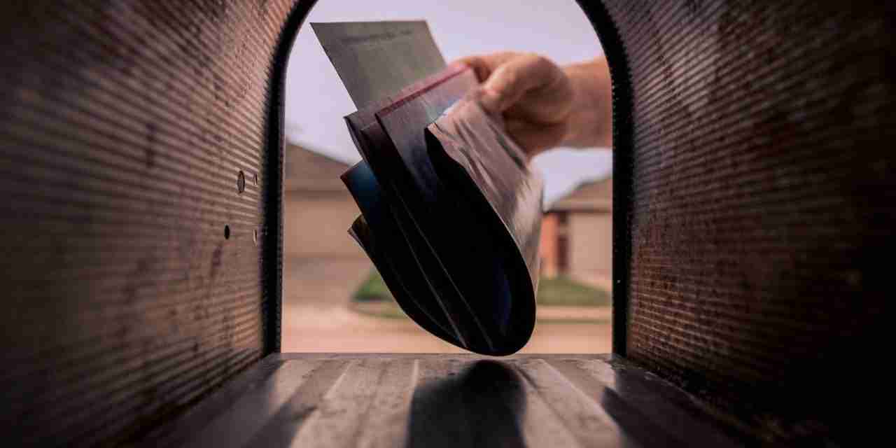 Direct-Mail-Isnt-Dead_BAM-featured-image