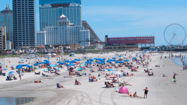 Top-10-most-affordable-beach-towns-BAM-featured-image