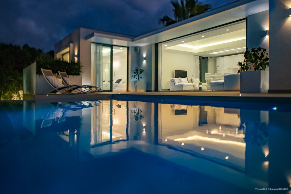 Villa-SAKS-exterior-pool-area-night