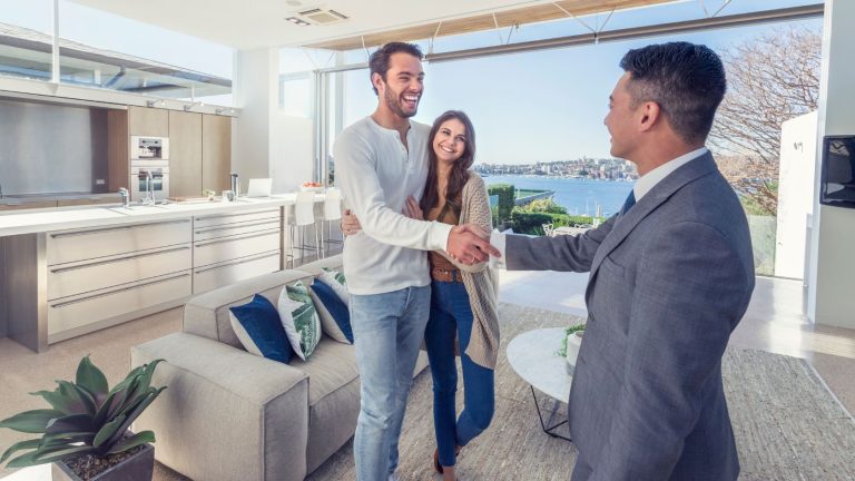 Sellers-with-Real-Estate-Agents-Make-79000-More-BAM-featured-image