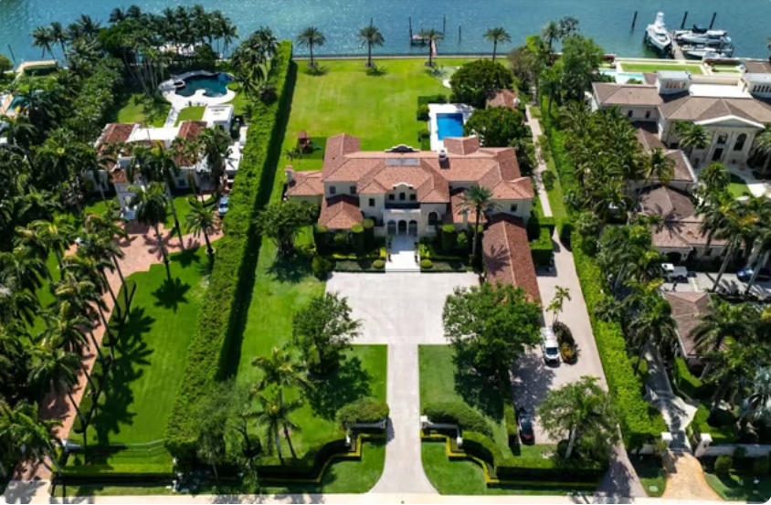 Jeff-Bezos-28-Indian-Creek-Road-home